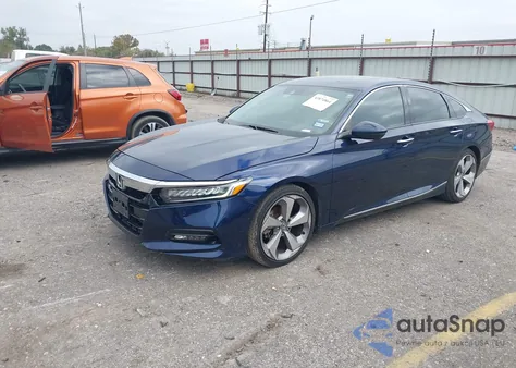 2018 Honda Accord Touring z USA, uszkodzony, nr VIN 1HGCV1F91JA015324